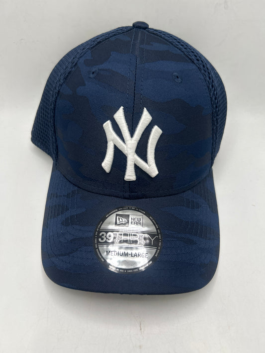 New York Yankees MLB New Era Genuine Merchandise 39Thirty Camo Flax-Fit Trucker Hat