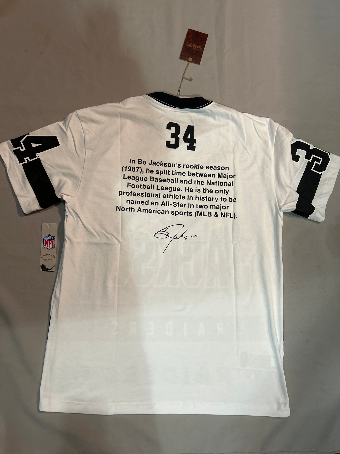 Las Vegas Raiders NFL Mitchell & Ness Vintage Co. ThrowbackBo Jackson #34 Men T-Shirt