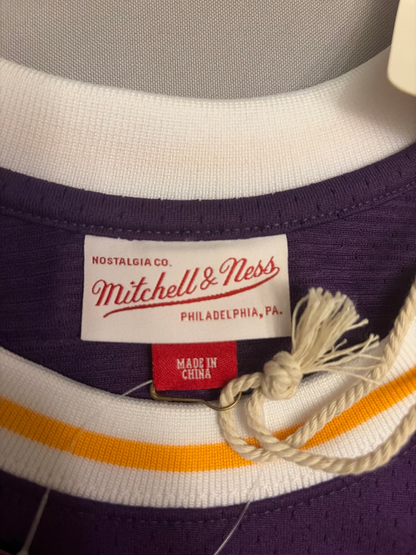 Los Angeles Lakers NBA Mitchell & Ness Hardwood Classics #32 1984-85 Magic Johnson Authentic Road Men Jersey