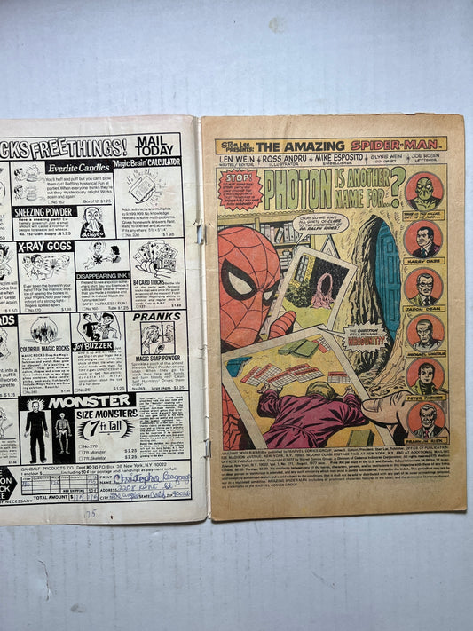The Amazing Spider-Man By Marvel Comics Group “Side-By-Side with NOVA” #211 Aug 1977 Comic Book