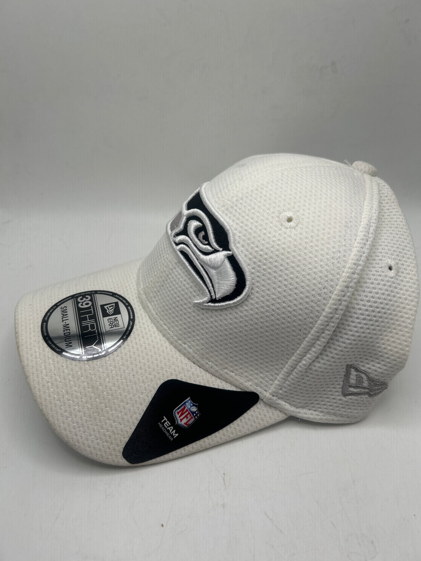 Seattle Seahawks NFL New Era 39Thirty Flex-Fit Hat - White