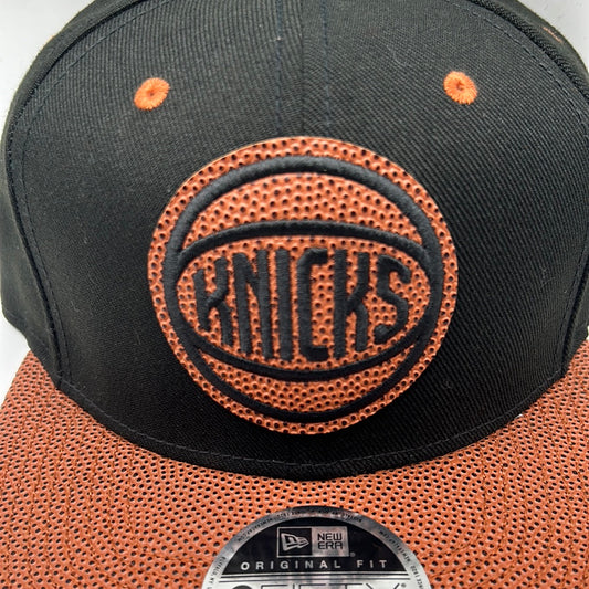 VINTAGE NEW YORK KNICKS NBA NEW ERA 99FIFTY LEATHER VISOR ORIGINAL FIT SNAPBACK