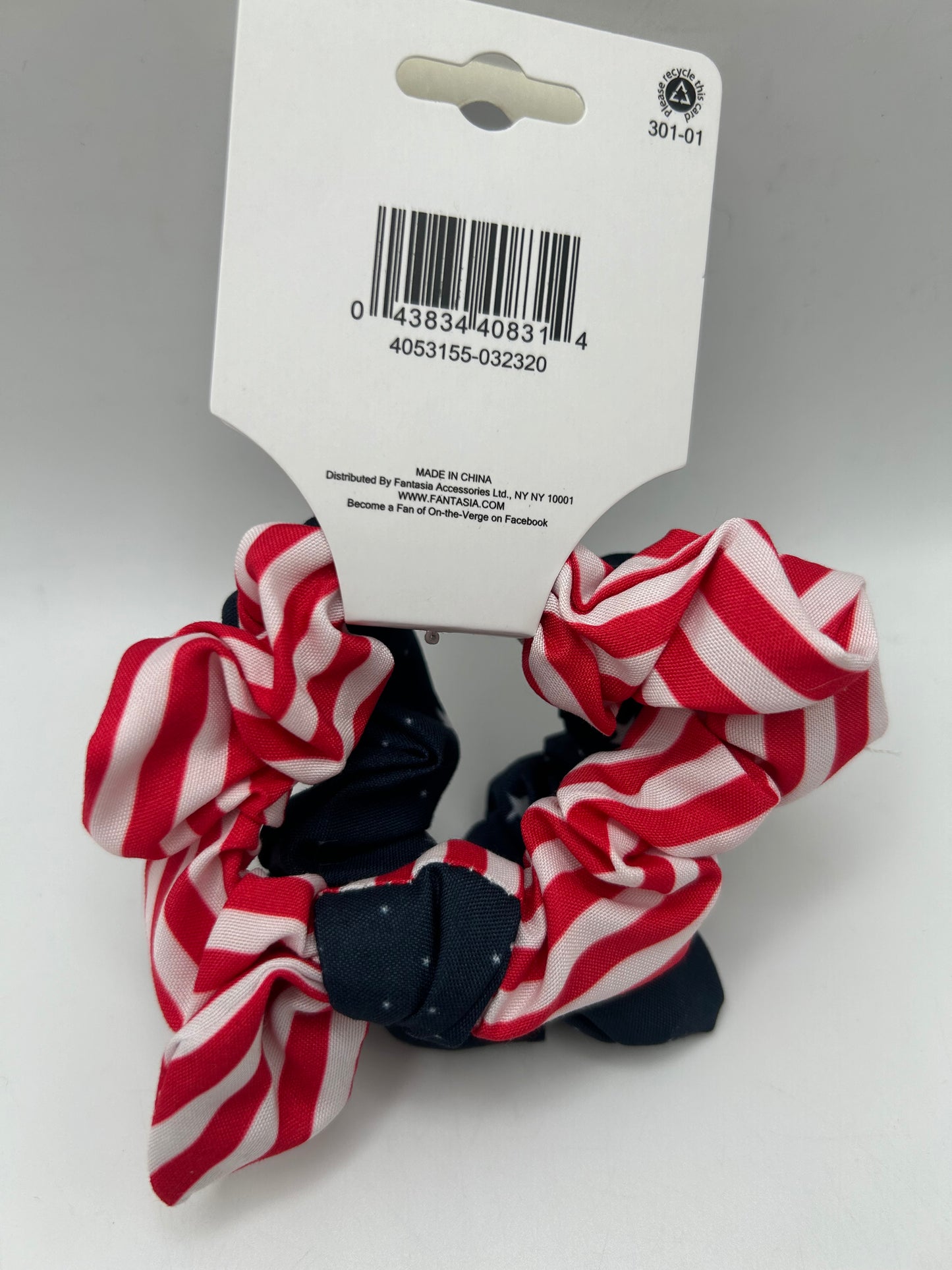 TrendZone USA Flag Scrunchie