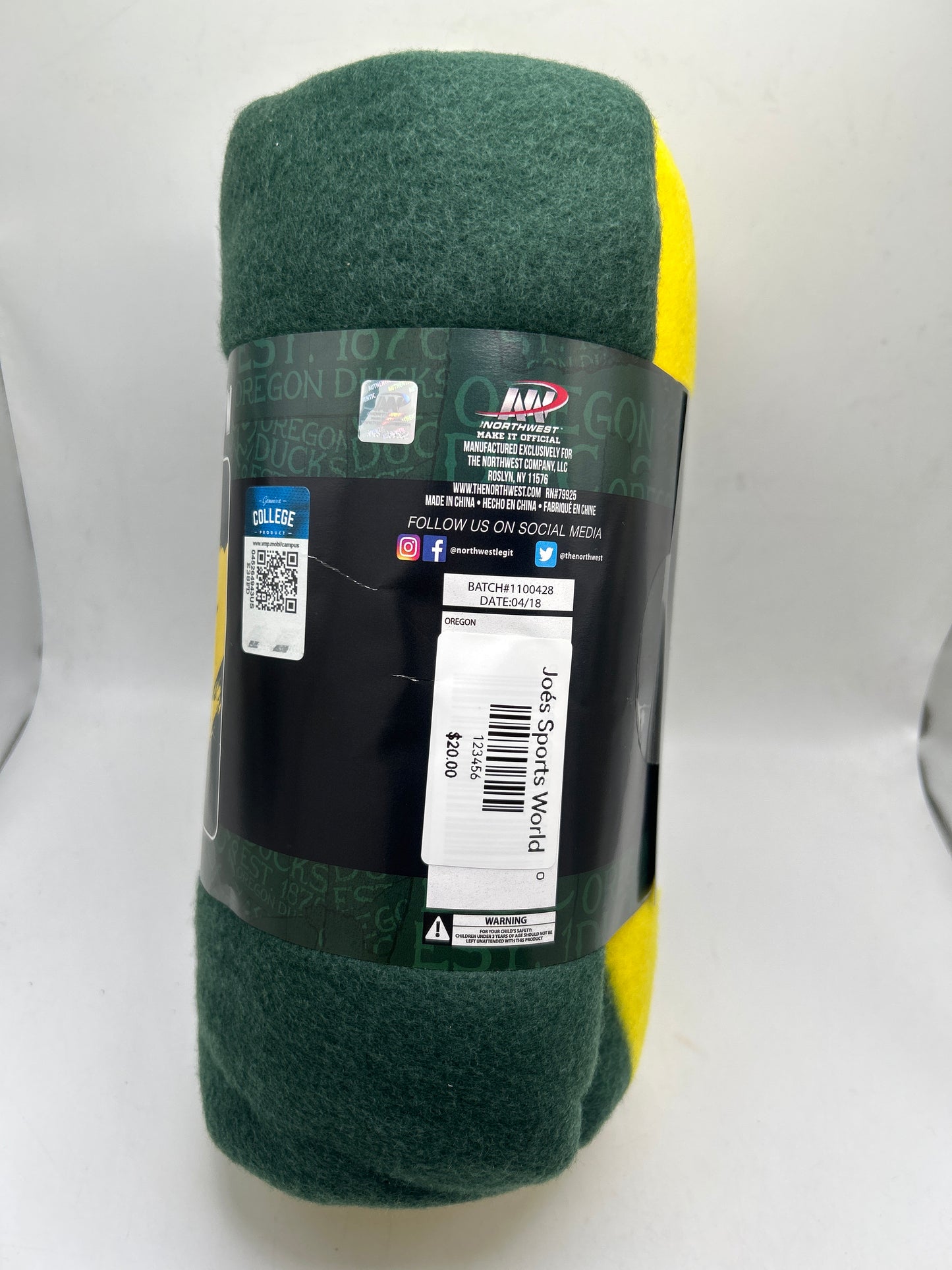 Oregon Ducks Collegiate Fleece Throw