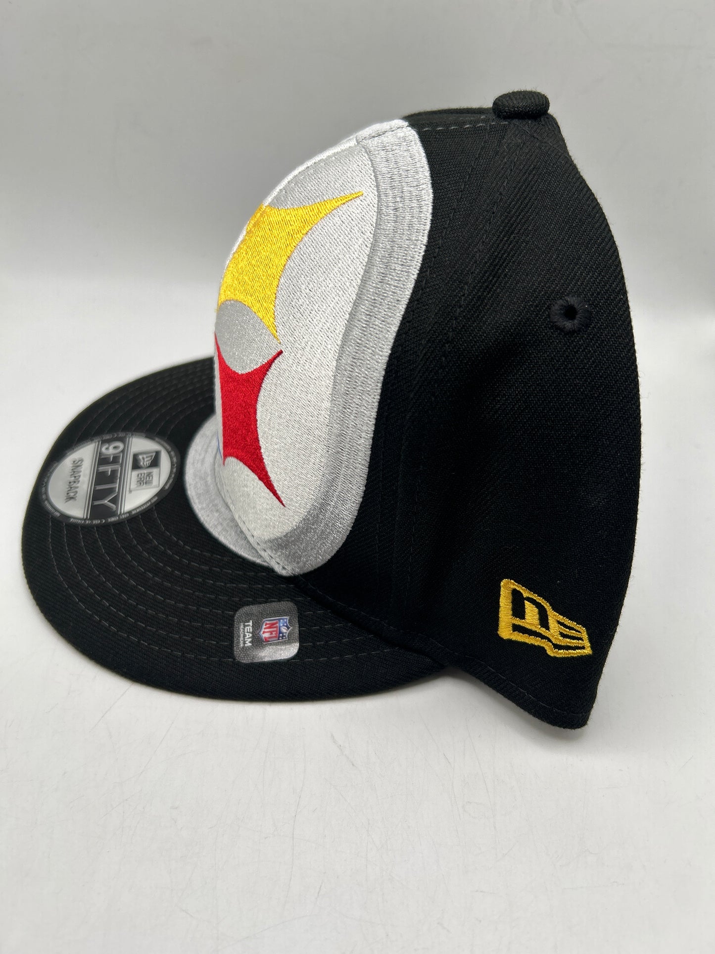 Pittsburgh Steelers NFL Oversized Logo New Era 9Fifty Snapback