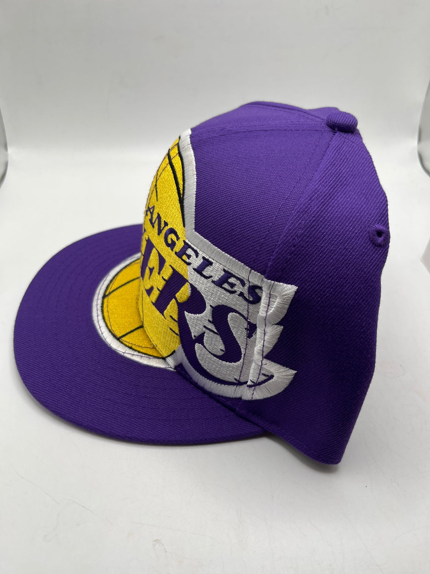 Los Angeles Lakers NBA Mitchell &amp; Ness Liberty Fit Oversized Logo Snapback