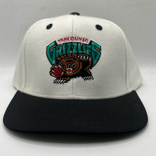 Vintage Vancouver Grizzlies NBA Adidas Hardwood Classic White/Black Snapback Hat