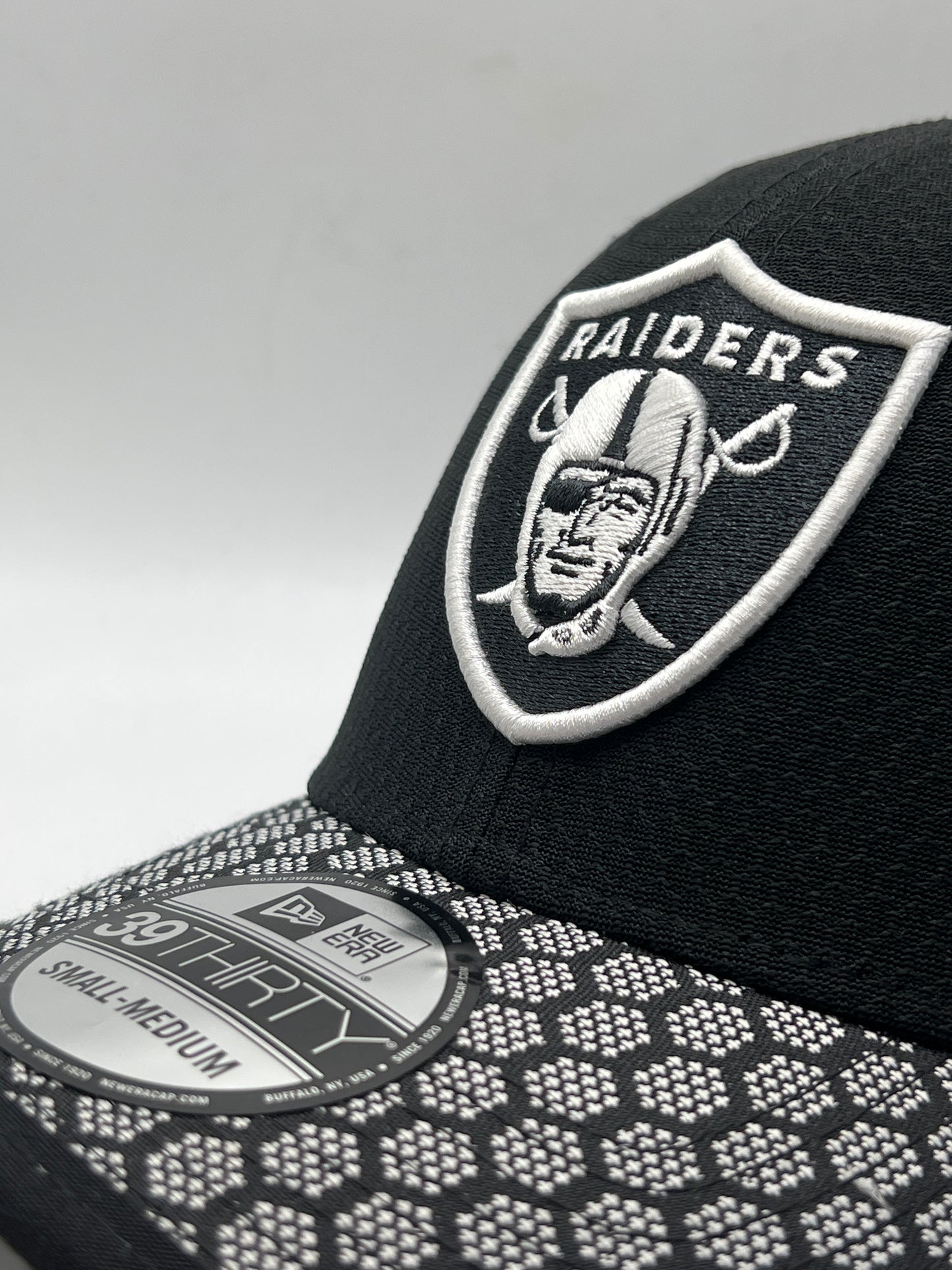 Las Vegas Raiders NFL New Era 39Thirty Flex Fitted Hat