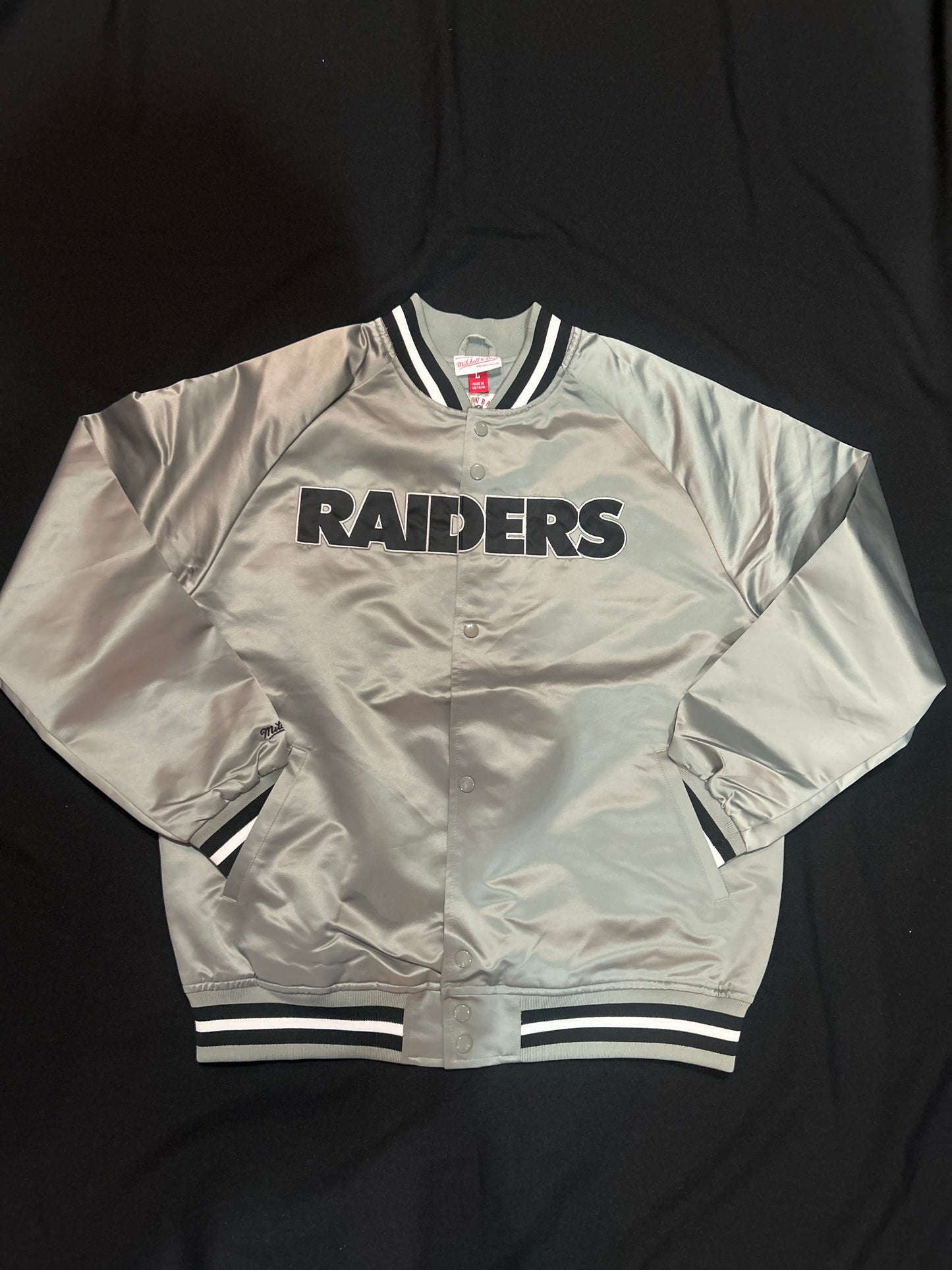 Las Vegas Raiders NFL Mitchell & Ness Throwback Double Clutch Men Satin Jacket