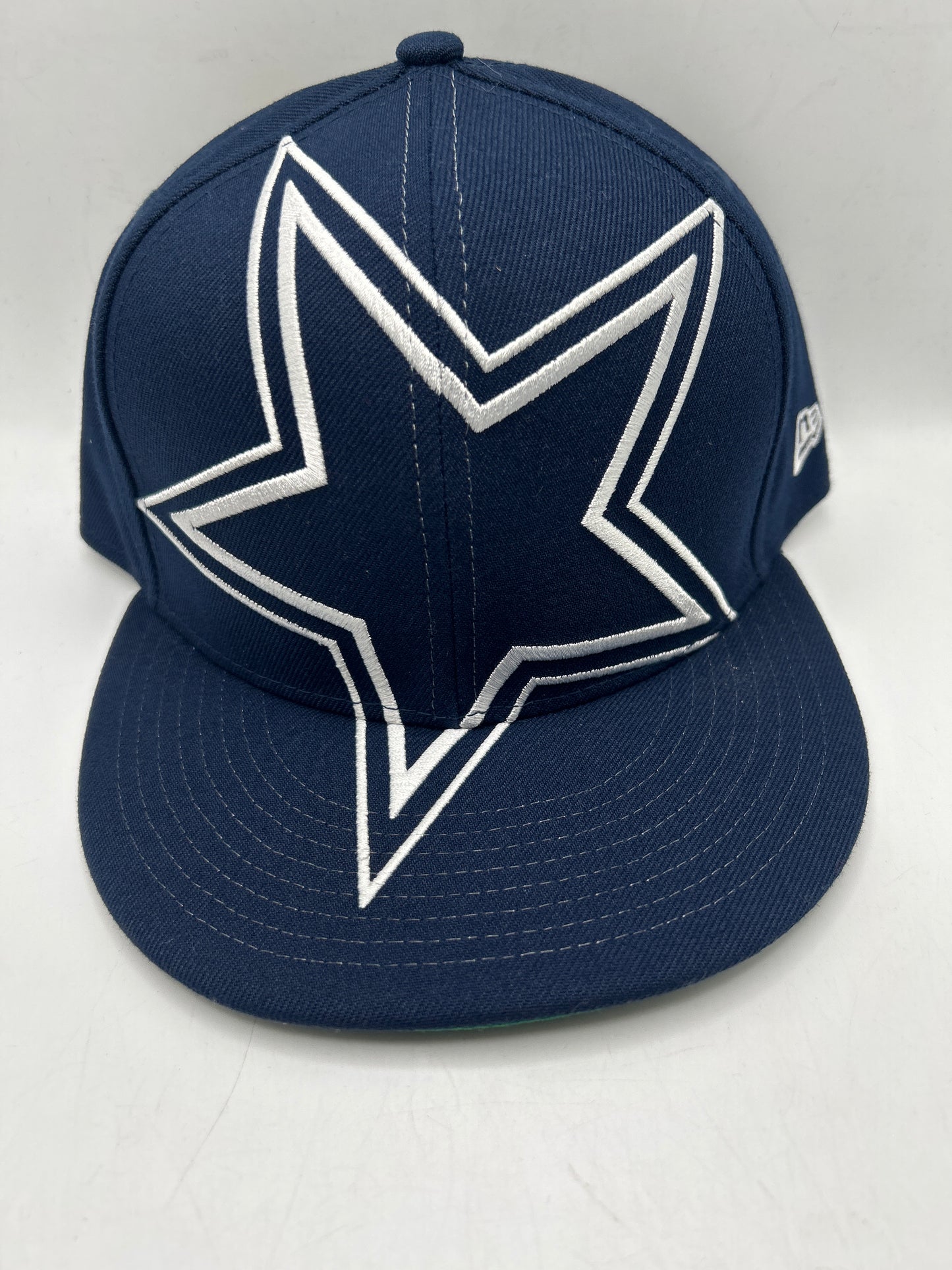 Dallas Cowboys NFL New Era 59Fifty Oversized Logo Snapback