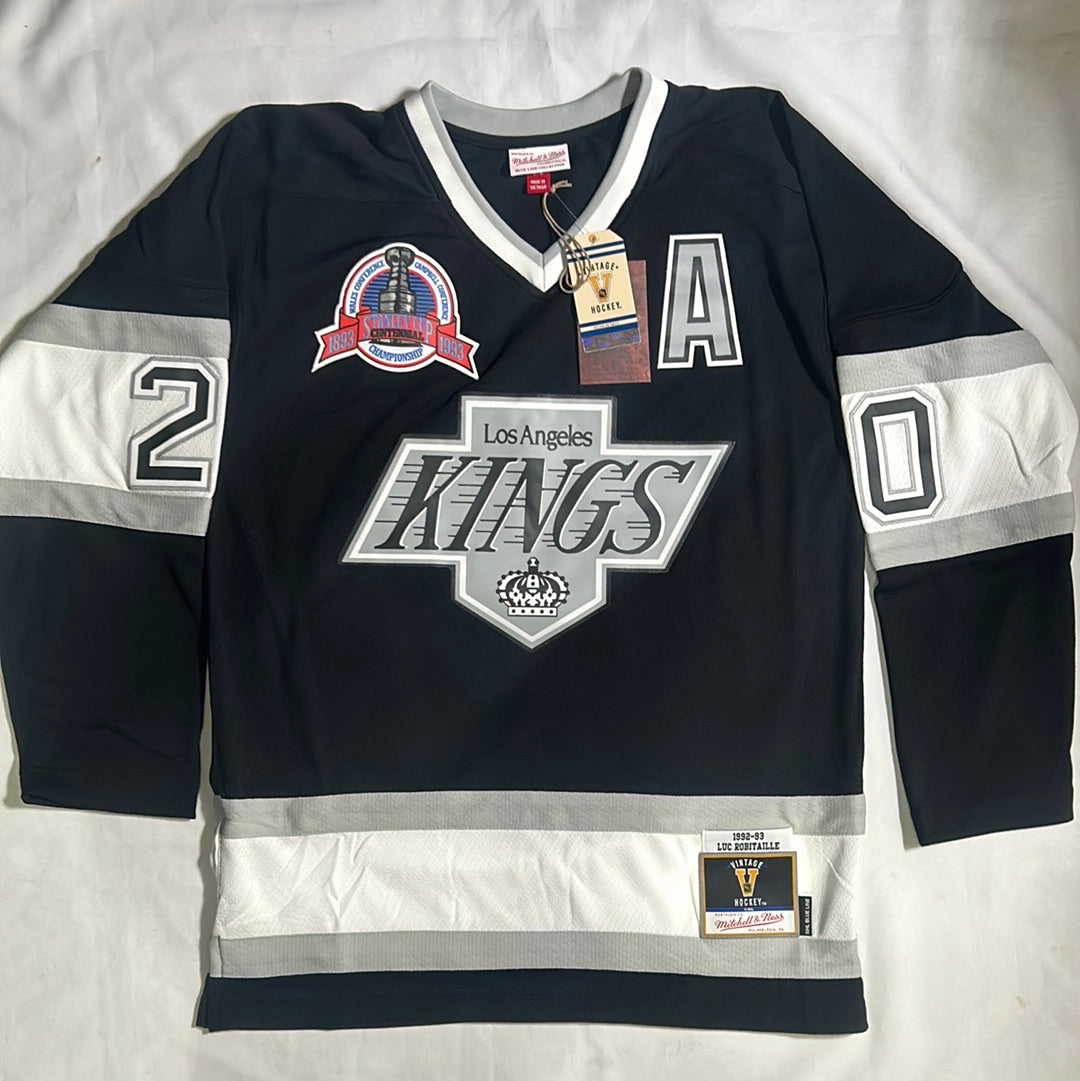 Los Angeles Kings NHL Mitchell and Ness Nostalgia Co #20 Luc Robitaille Captain Patch 1992/1993 Blue Line Collection Men Vintage Jersey - Black