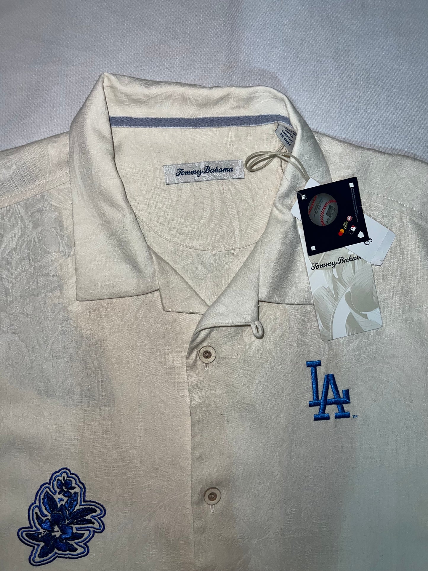 Los Angeles Dodgers MLB Tommy Bahama Genuine Merchandise Hibiscus Vibrations Silk Camp Shirt