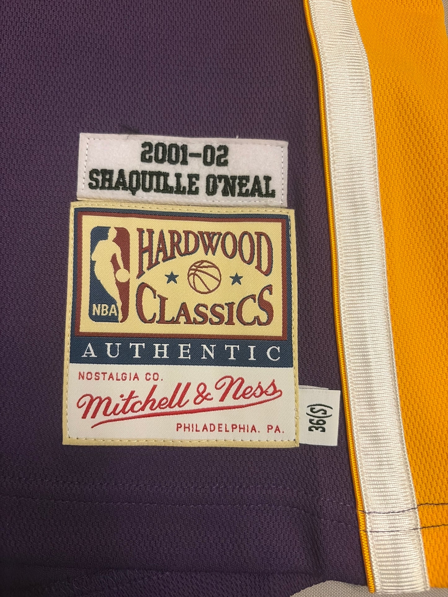 Los Angeles Lakers NBA Mitchell & Ness Hardwood Classics #34 2001-02 Shaquille O’Neal Finals Authentic Men Jersey