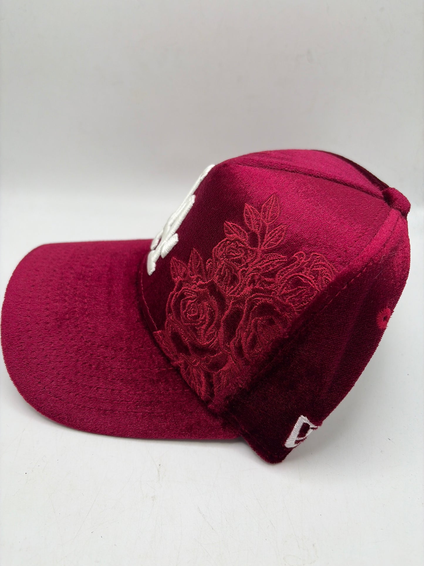 Los Angeles Dodgers MLB New Era 9Forty Velvet Roses A-Frame Women Adjustable Hat