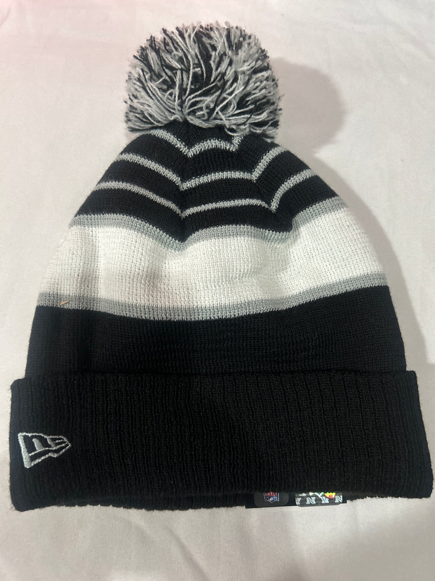 Las Vegas Raiders NFL New Era One Time Removable Pom Knit Beanie