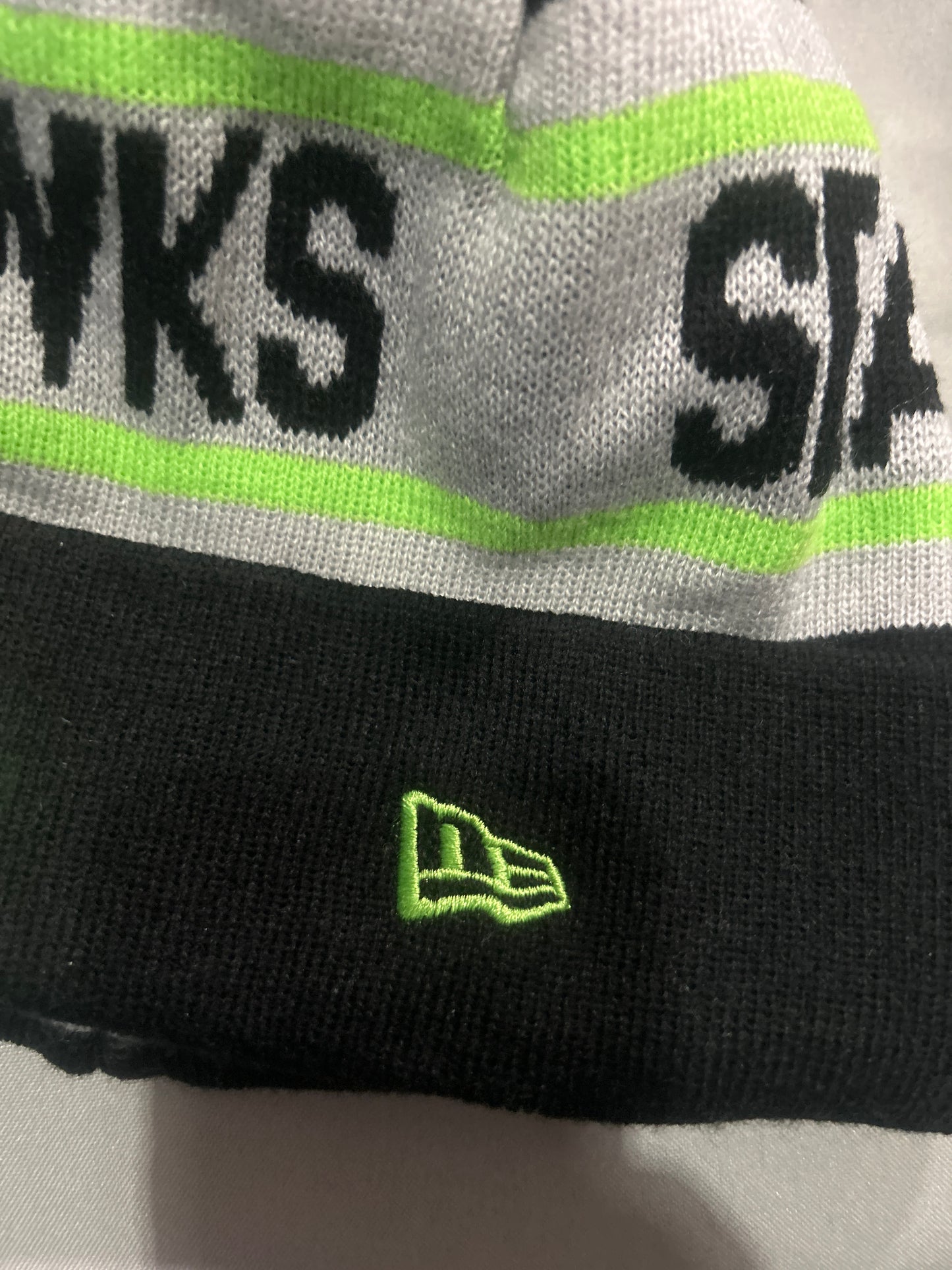 Seattle Seahawks NFL Black-Fluorescente Knit Pom Beanie