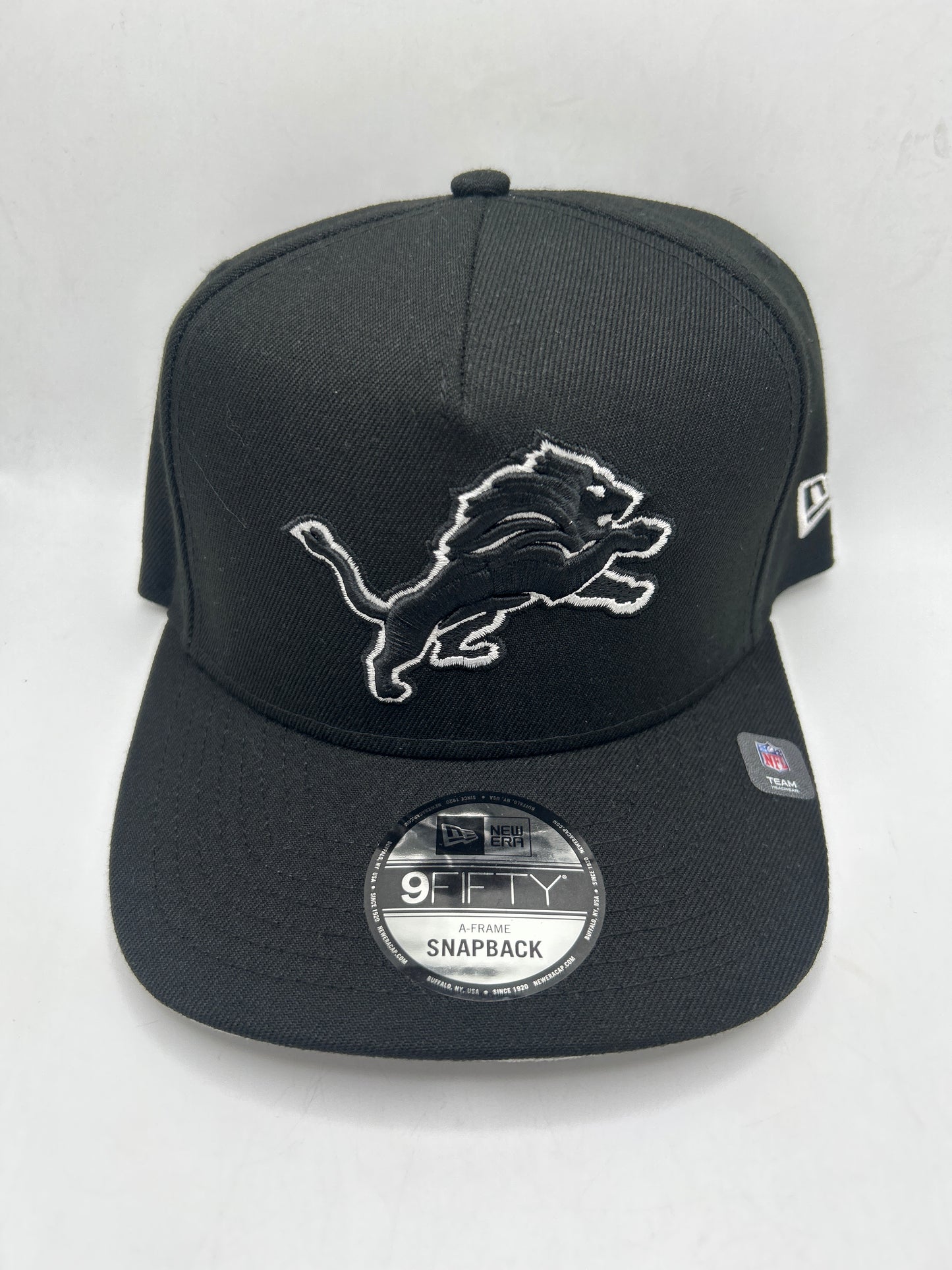 Detroit Lions NFL New Era 9Fifty A-Frame Snapback Black on Black