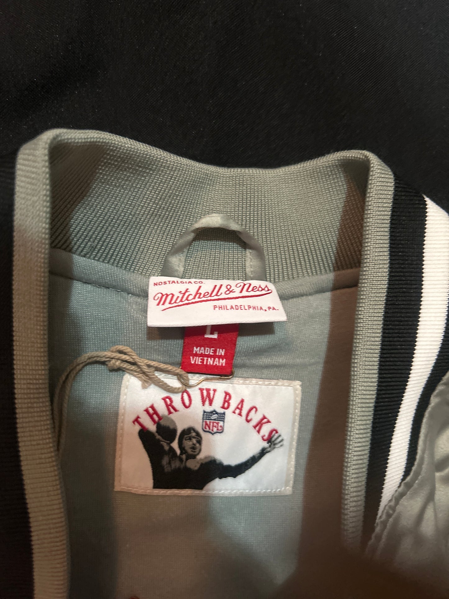 Las Vegas Raiders NFL Mitchell & Ness Throwback Double Clutch Men Satin Jacket