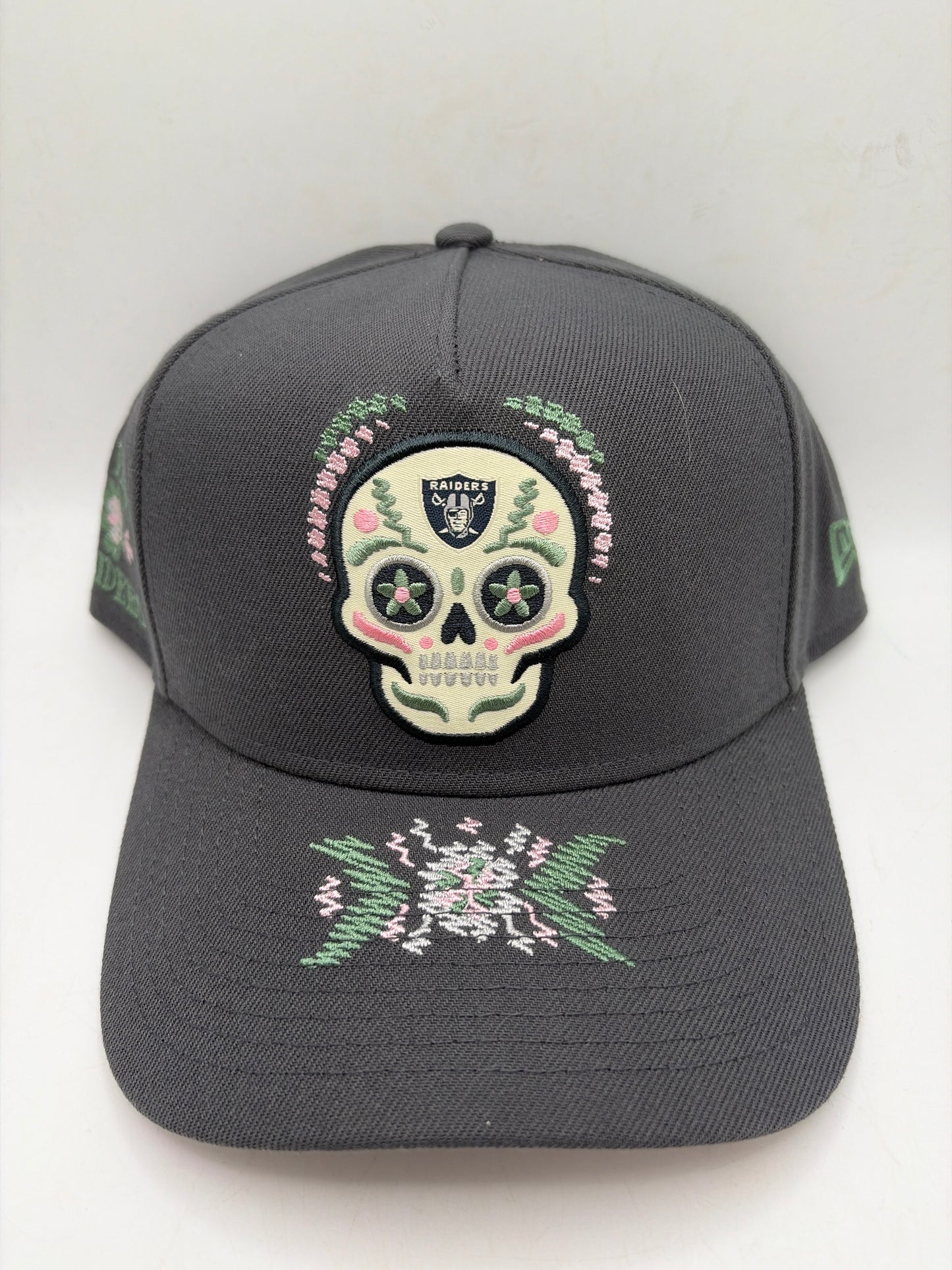 Las Vegas Raiders NFL New Era 9Forty Adjustable A-Frame Day Of the Dead Hat