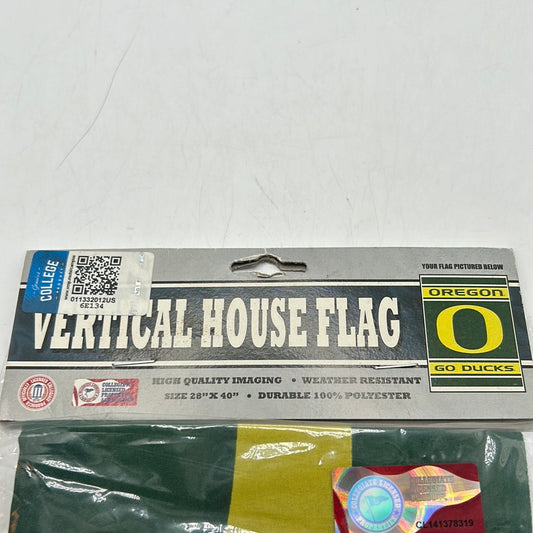 Oregon Collegiate Licensed Vertical House Flag 28"X40"