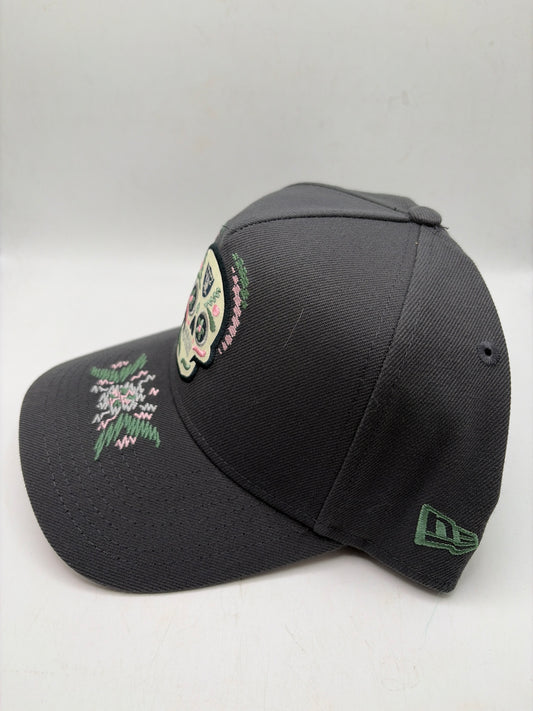Las Vegas Raiders NFL New Era 9Forty Adjustable A-Frame Day Of the Dead Hat