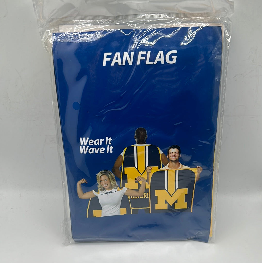 MICHIGAN WOLVERINES FAN FLAG ACTUAL SIZE 31.5” X 47”