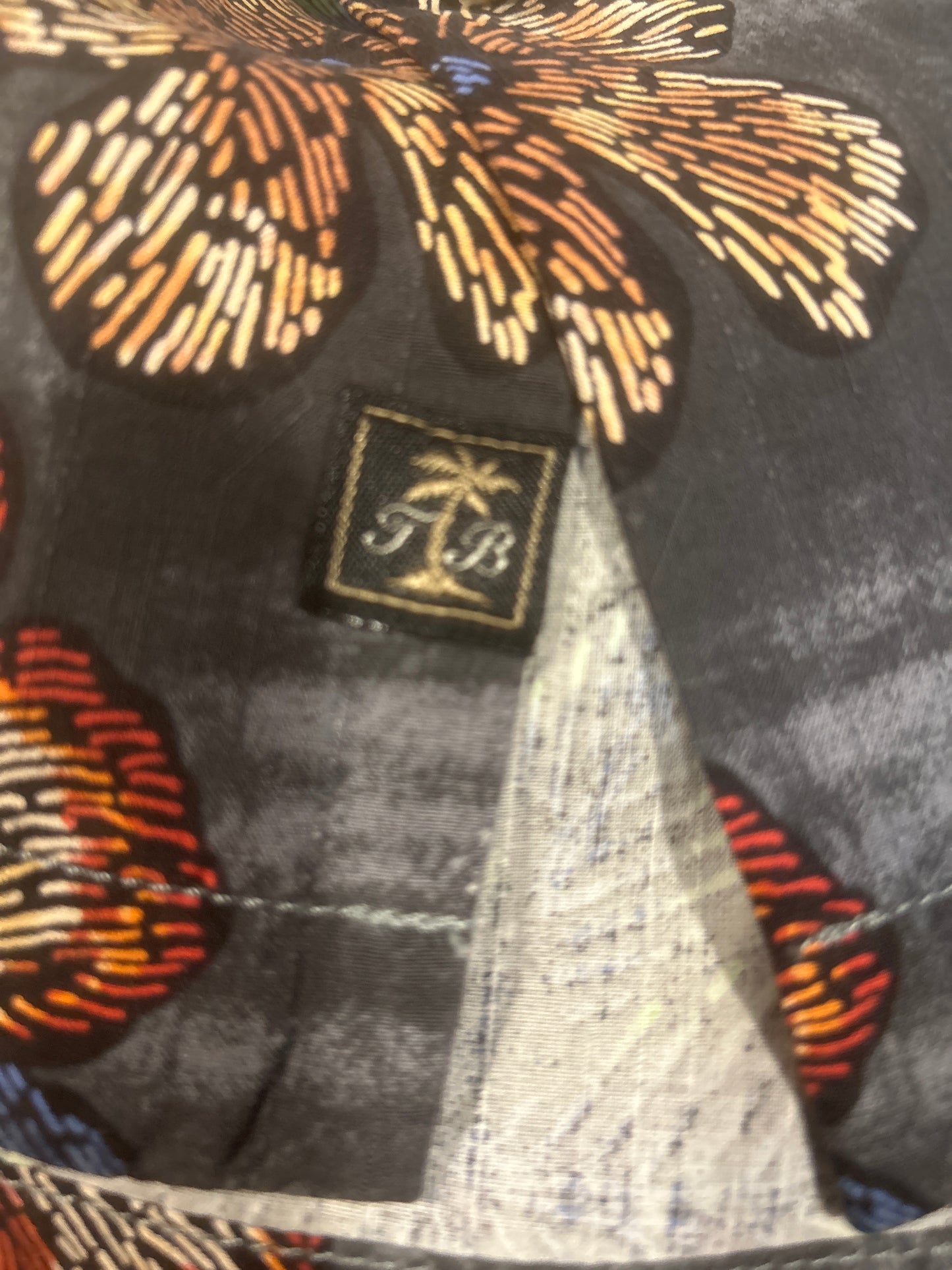 USC Trojans Tommy Bahama Silk Button-Up Floral Original Fit Men Polo Guayabera