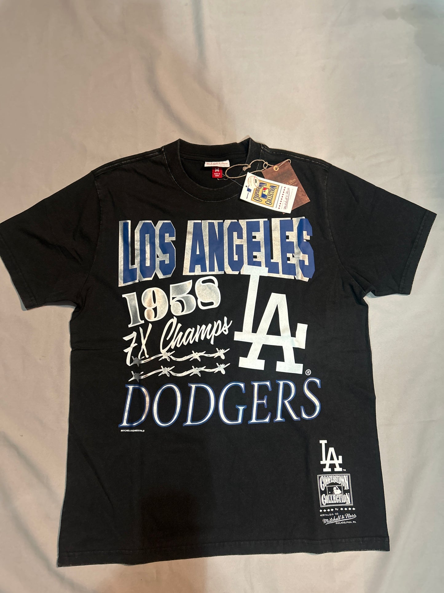Los Angeles Dodgers MLB Cooperstown Collection Mitchell & Ness 7Champions 1958 Men Black Vintage T-Shirt