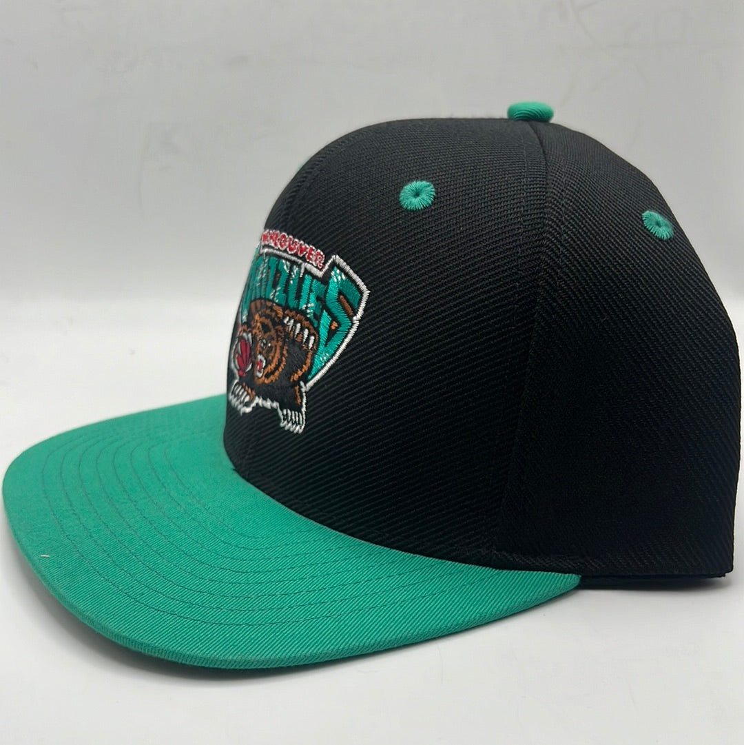 Vintage Vancouver Grizzlies NBA Adidas Hardwood Classic Black/Turquoise Snapback Hat