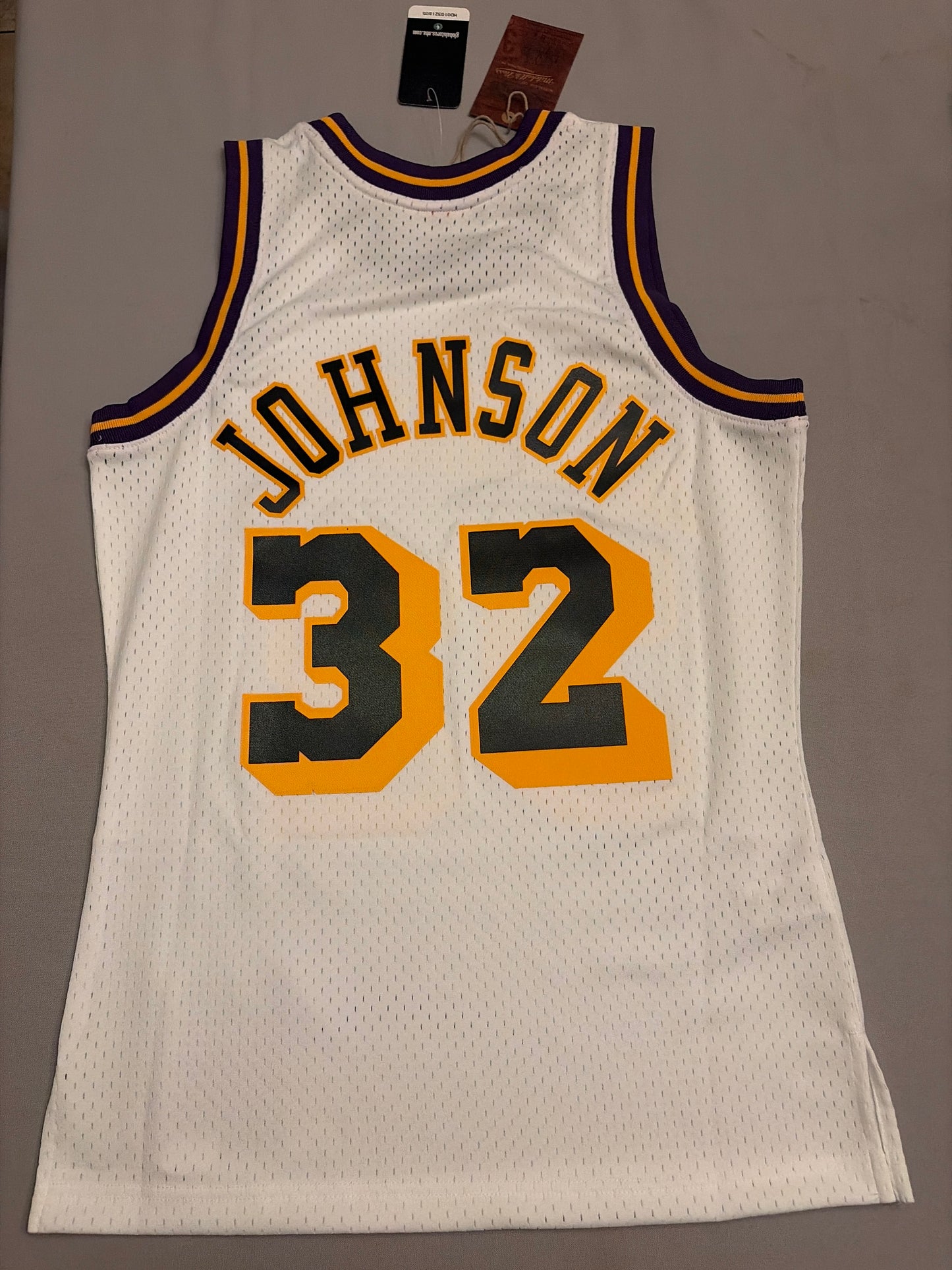 Los Angeles Lakers NBA Mitchell & Ness Hardwood Classics #32 1984-1985 Magic Johnson HWC Swingman Men Jersey