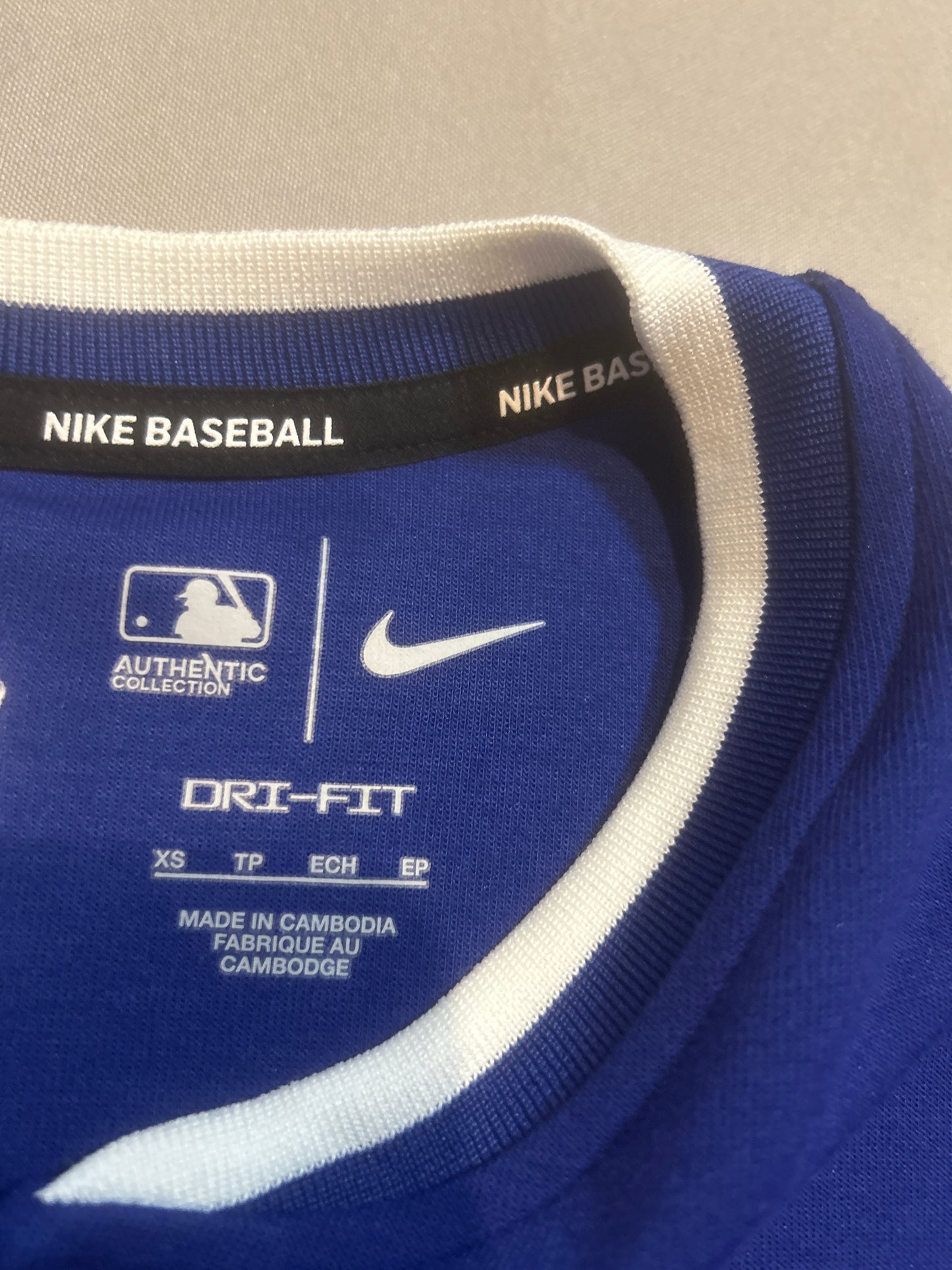 Los Angeles Dodgers MLB Dri-Fit Nike Baseball Men Long Sleeve Sweater