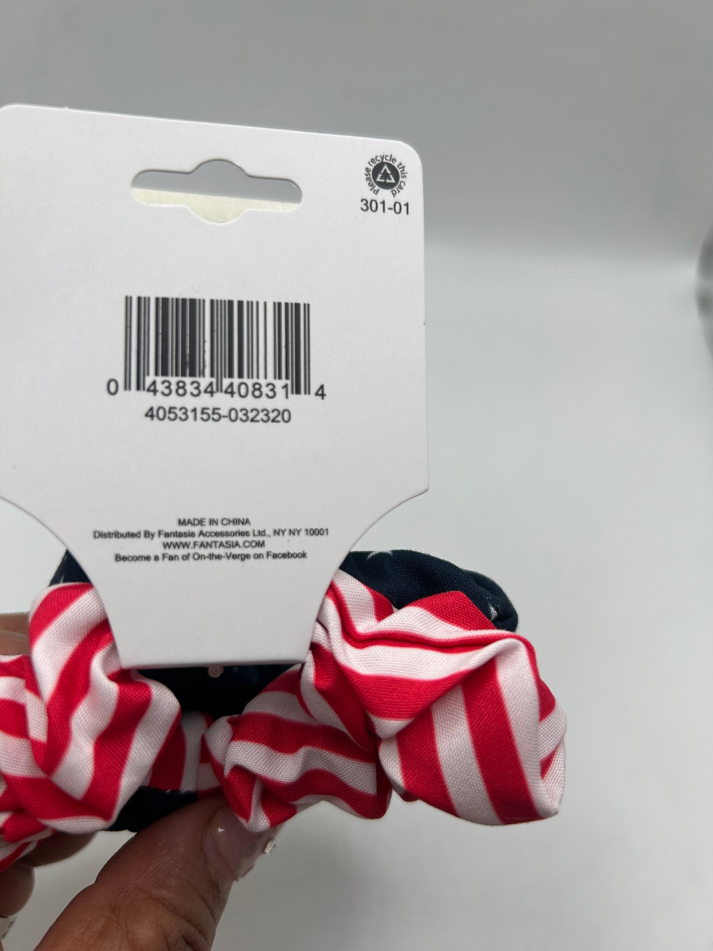 TrendZone USA Flag Scrunchie