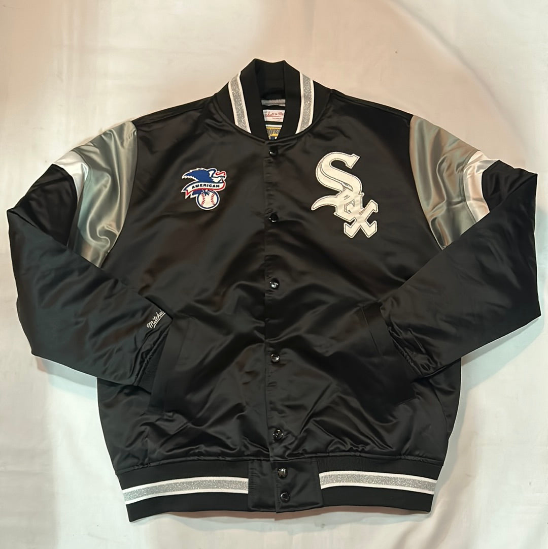 Outlets Chicago White Sox Mitchell & Ness Satin Jacket - Men’s Large