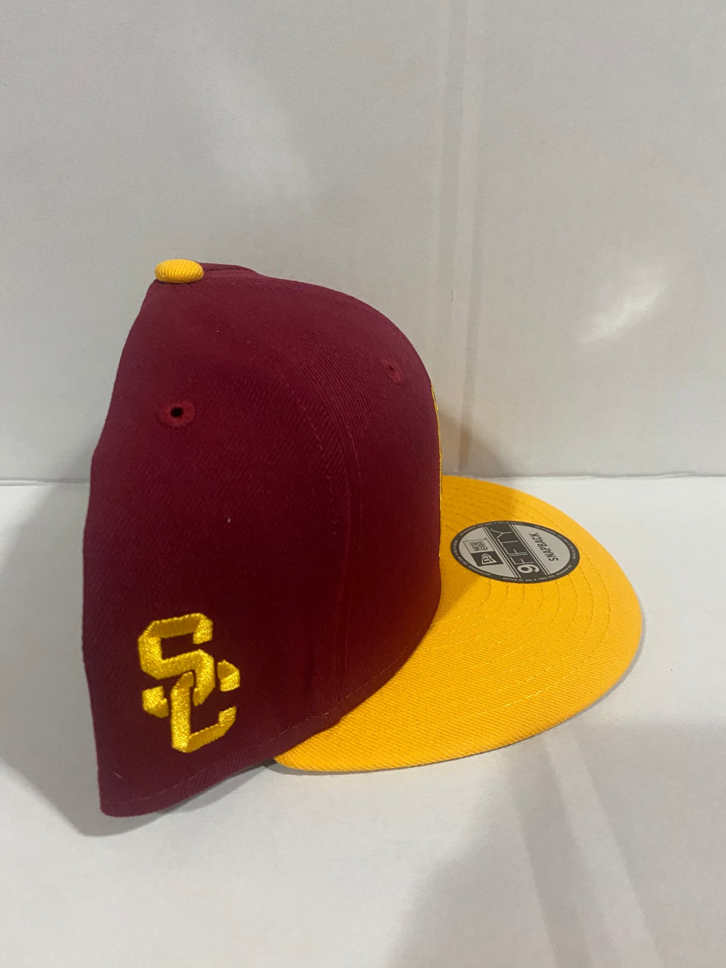 USC Trojans 9Fifty New Era Burgundy/Golden Yellow with Official Logo Snapback