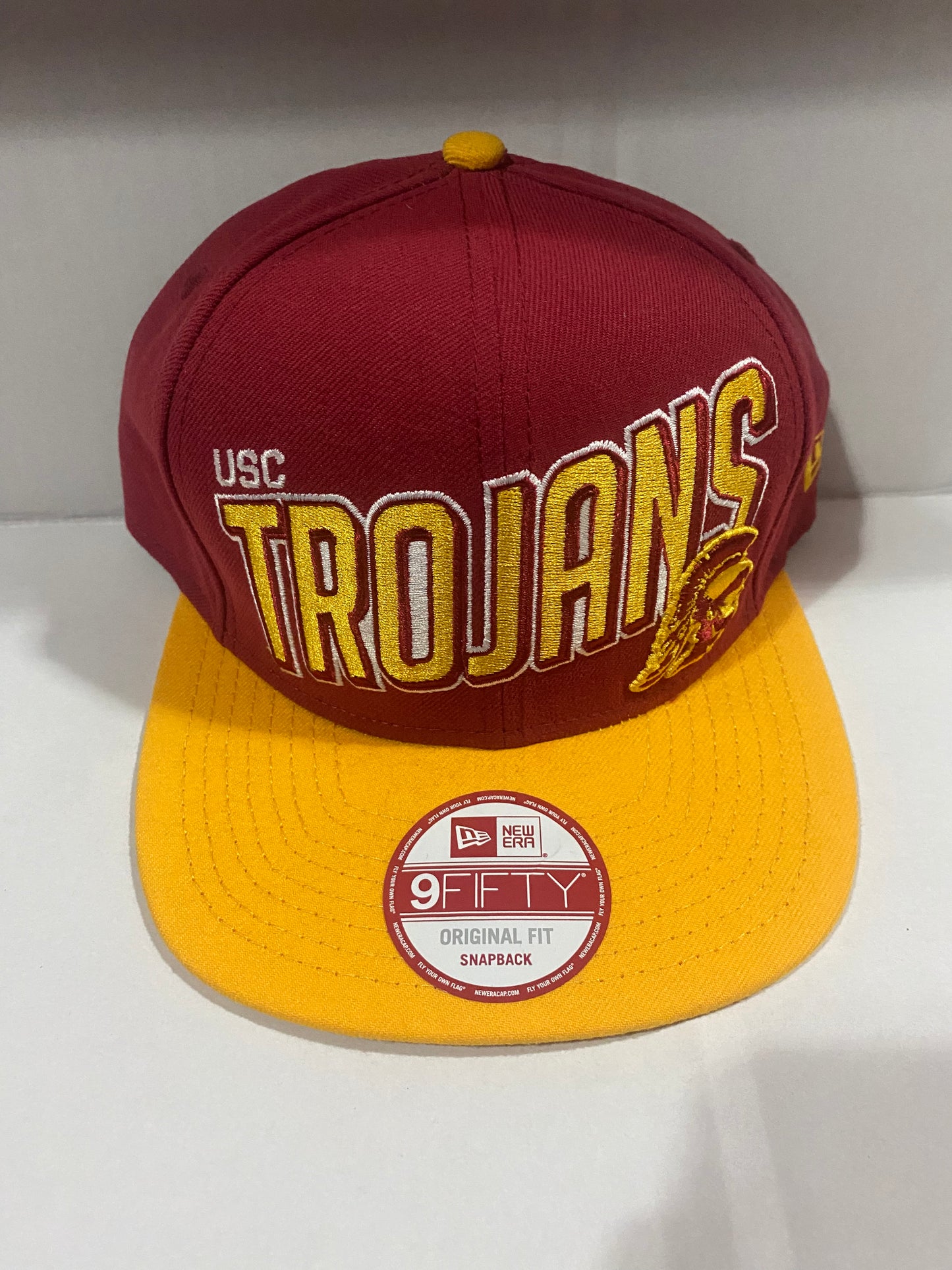 USC Trojans 9Fifty New Era Burgundy/Golden Yellow with Official Logo amd Lettering Snapback