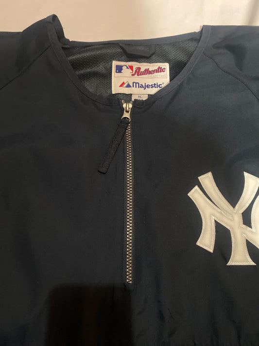 New York Yankees Majestic Zip-Up Windbreaker