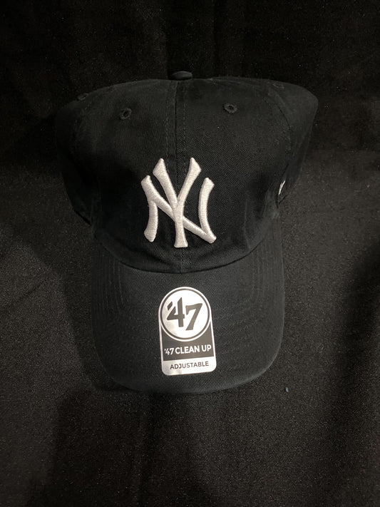 New York Yankees ‘47CleanUp Adjustable Hat Black