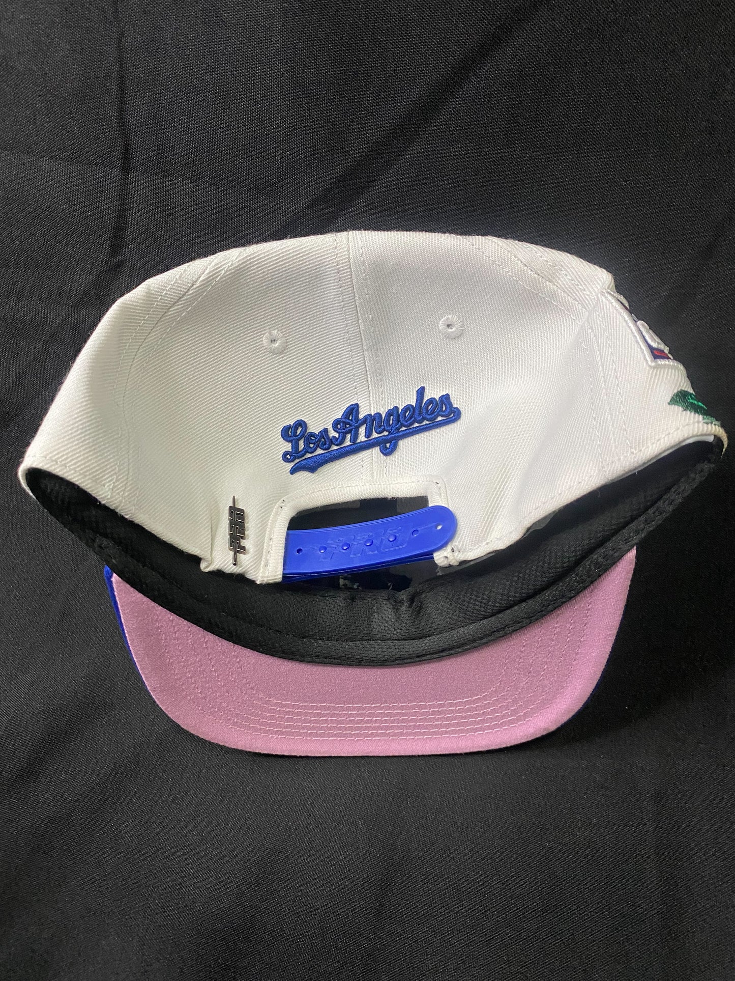 Los Angeles Dodgers Pro Standard World Series Champions Snapback - Royal Blue/Pink Visor