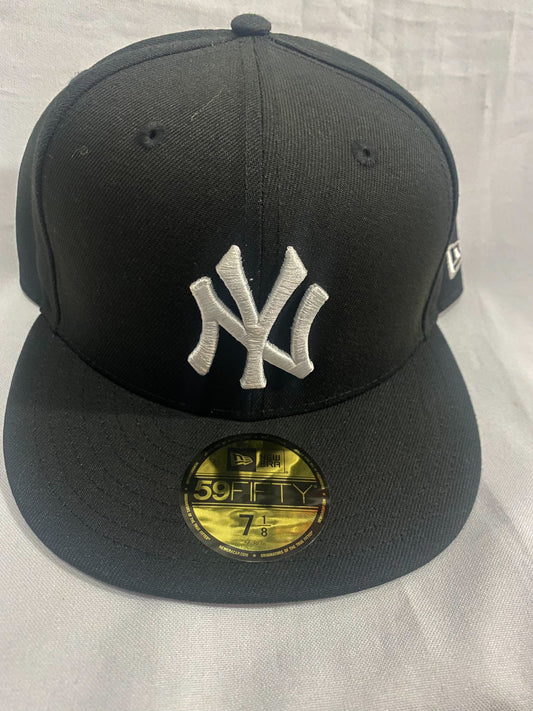 New York Yankees 59Fifty Fitted Hat Black