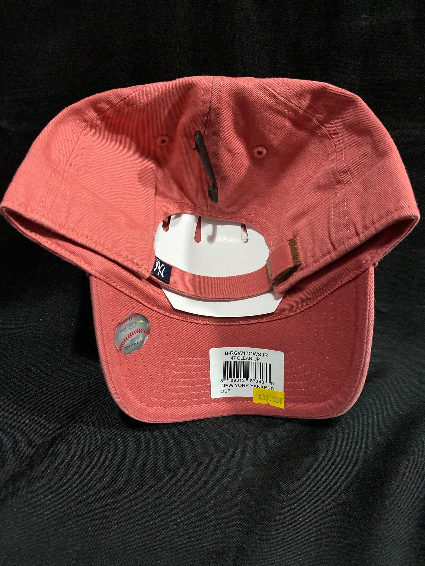 New York Yankees ‘47CleanUp Adjustable Hat Salmon